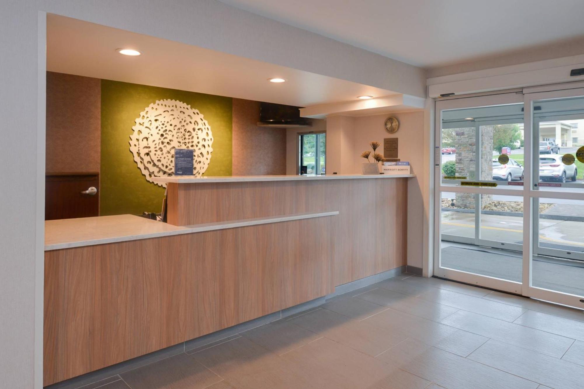 Fairfield Inn & Suites By Marriott Pittsburgh New Stanton Exterior photo